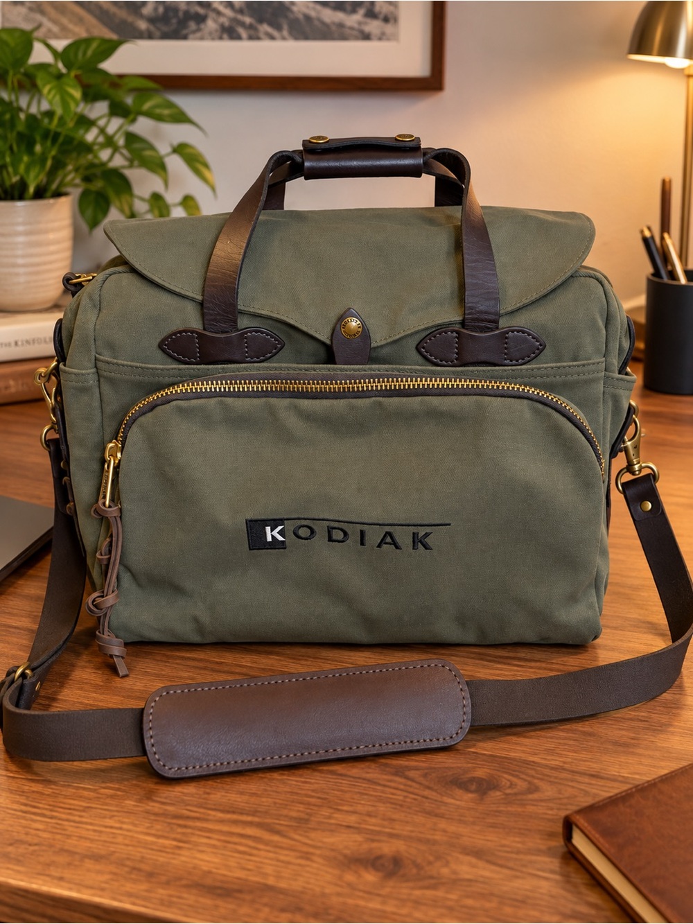Filson Kodiak Olive Green Canvas Leather Laptop Briefcase Messenger Bag